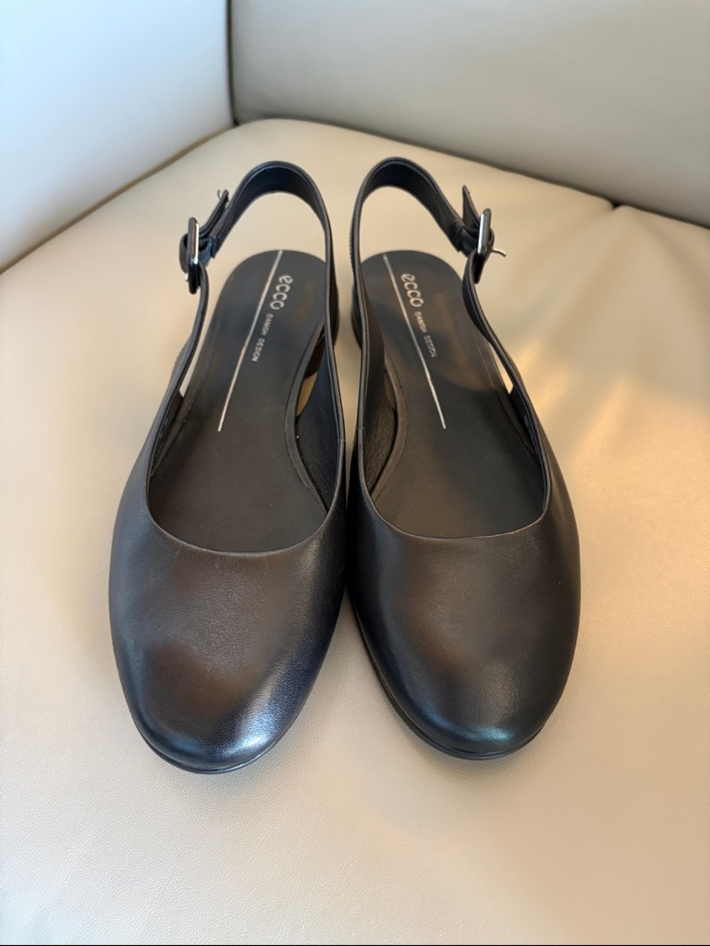 ECCO Women’s Anine Black Leather Slingback Ballet Flats US 8 EU 39 NEW